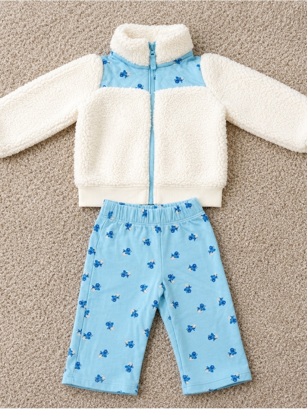 Carter’s 12M Cute & Cozy Matching Outfit Set kids